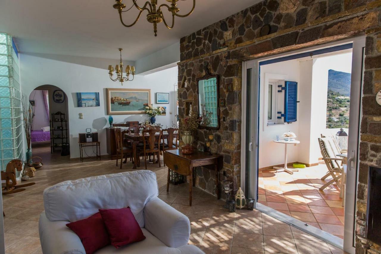 Villa Euphoria In Aegina, A' Marathonas Bay Exterior photo